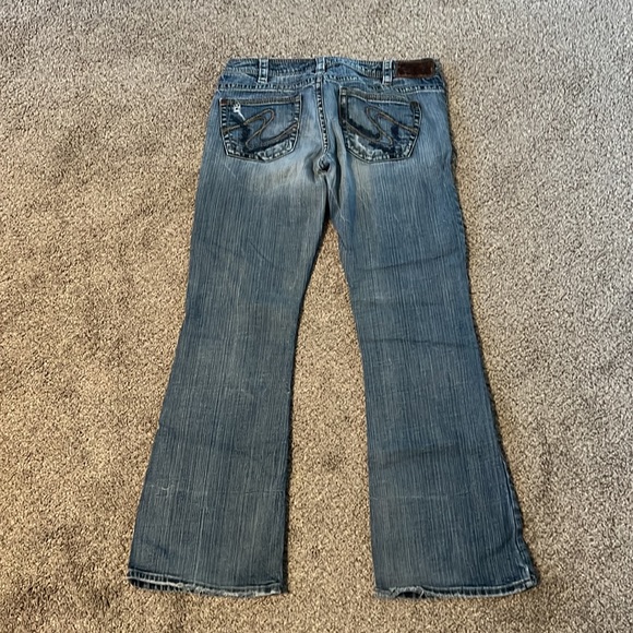 Silver Jeans - Picture 3 of 8